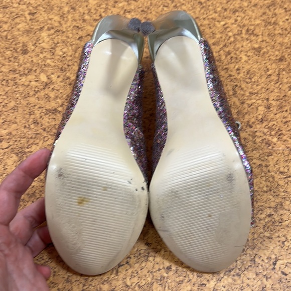 Carlos Santana Glitter Sandals - Picture 4 of 5